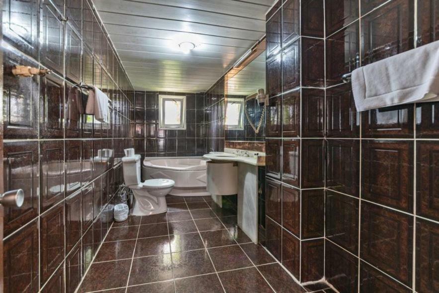 בויוקצ'קמג'ה Diamond City Resort Hotel מראה חיצוני תמונה